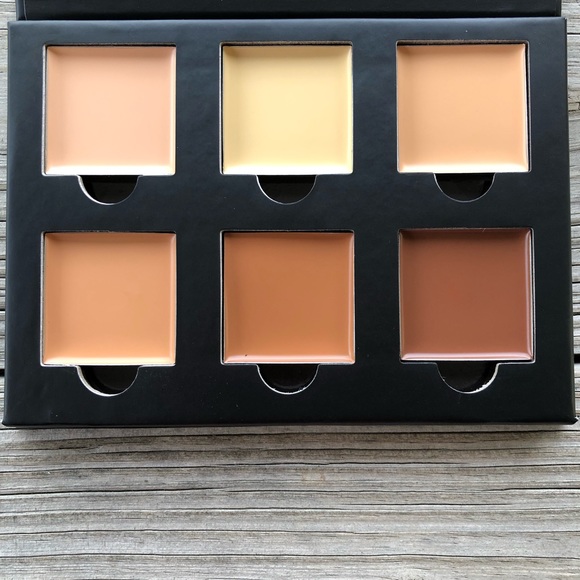AESTHETICA Cream Contour Kit Palette - Picture 8 of 11